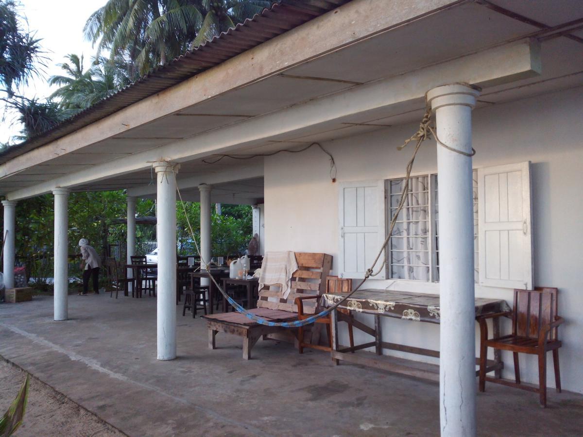 Pandan Beach Homestay Kampong Pandan Экстерьер фото